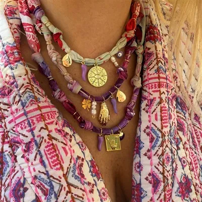 Collaret amb penjoll Boho amb múltiples encants
