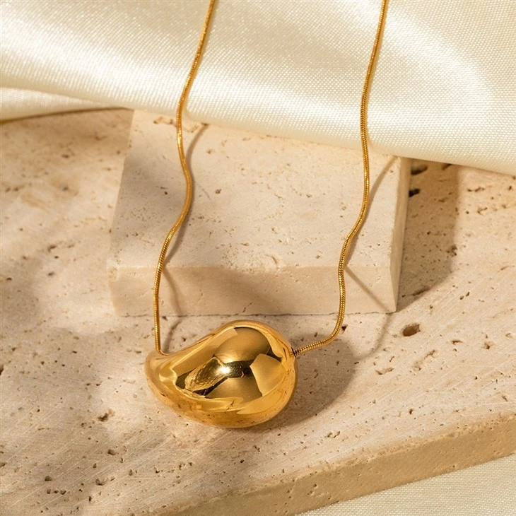 Teardrop Pendant Necklace