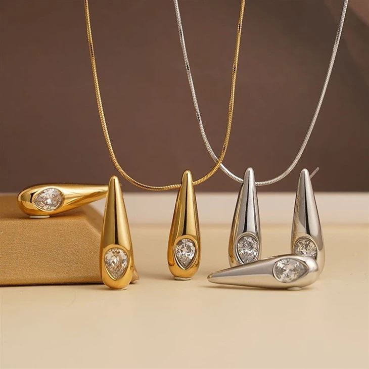 Teardrop Zircon Stud Earrings suppliers